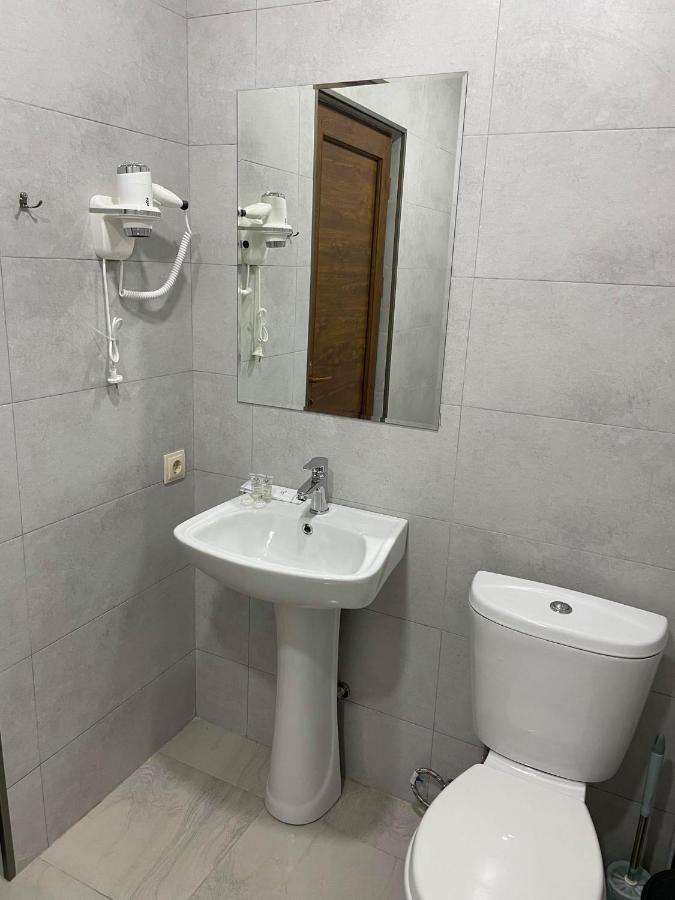 Hotel Shogi Zugdidi Esterno foto