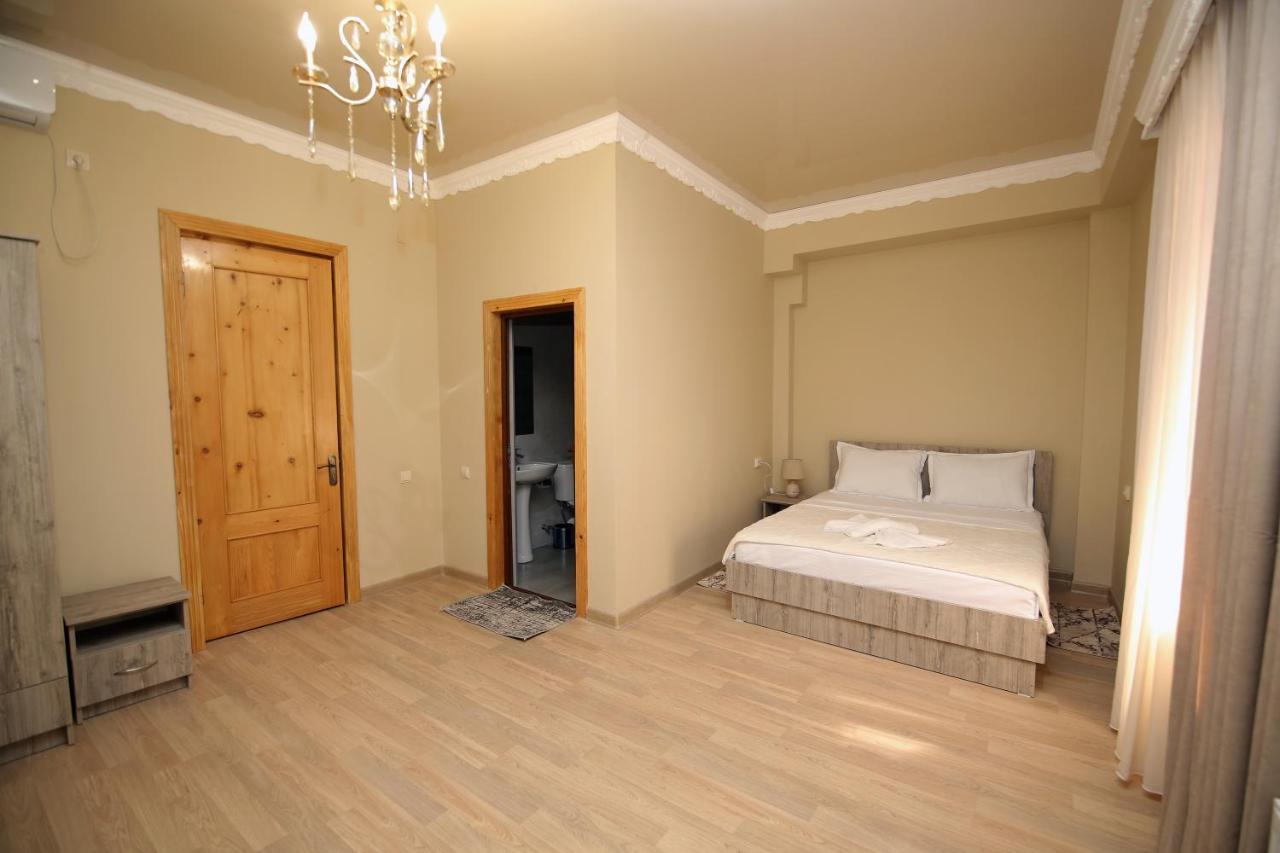 Hotel Shogi Zugdidi Esterno foto